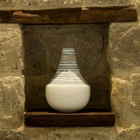 La Chiaja Art&relais