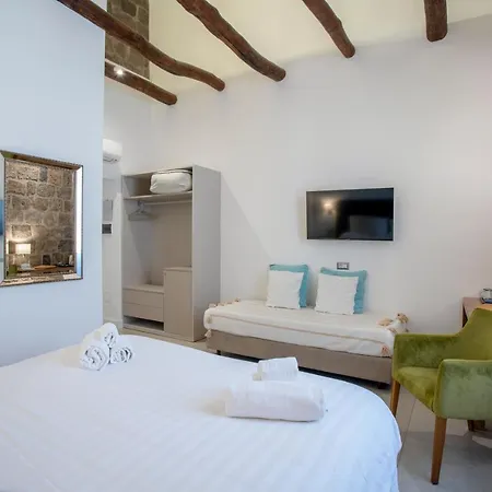 La Chiaja Art&relais Bed and breakfast 4*