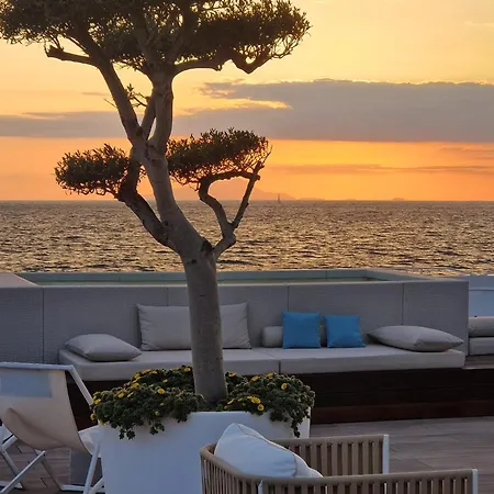 La Chiaja Art&relais Couette-café 4*