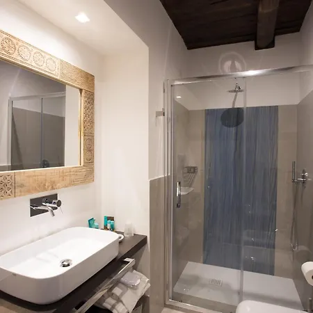 La Chiaja Art&relais Bed & Breakfast *